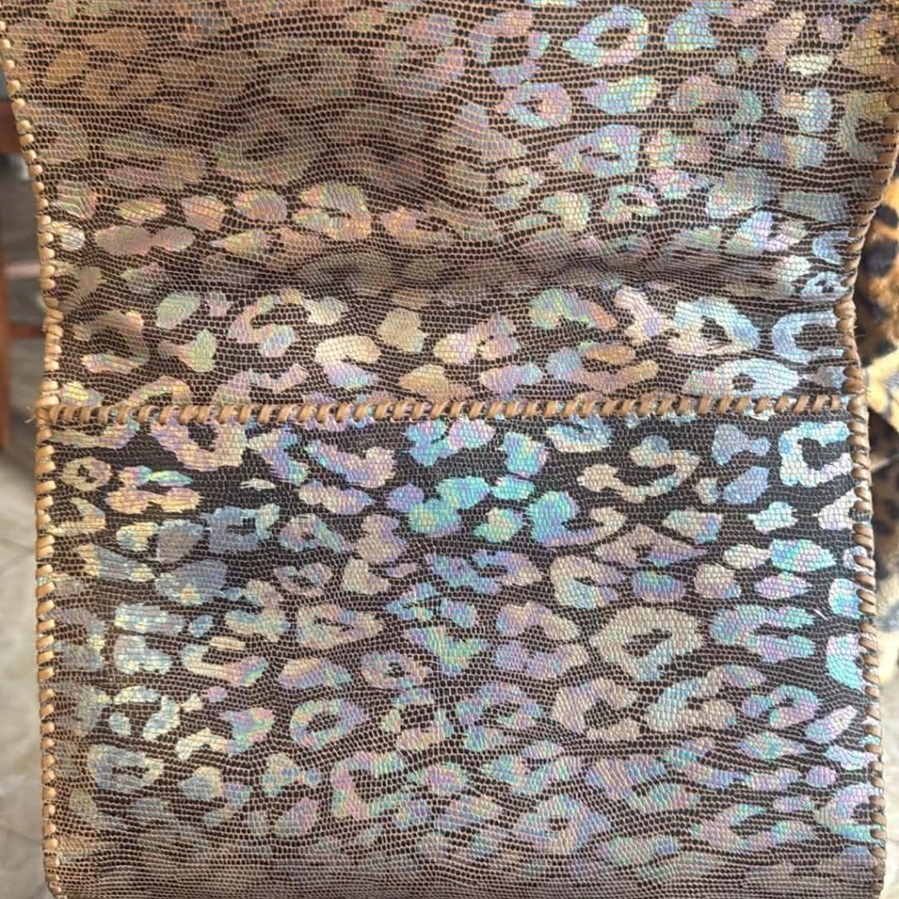 Almost new Consuela IRIS Chrissy style crossbody bag - Picture 8 of 8
